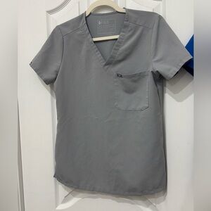 Figs Women's Cement Catarina™ - One-Pocket Scrub Top - XS / Cement